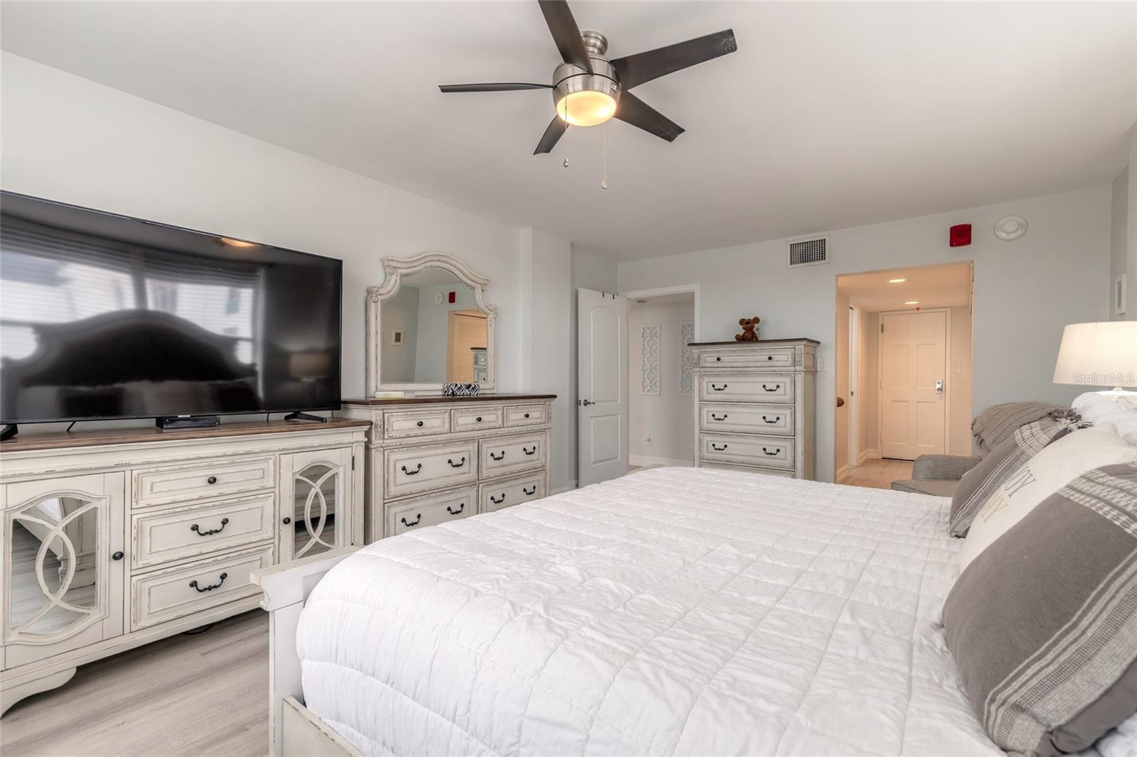 Residential in ORMOND BEACH 4