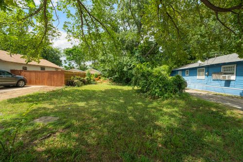 2731 Macon St, Dallas, TX, 75215-5032 | Card Image