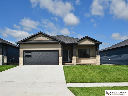 335 N 105th St, Lincoln, NE, 68527-2539 | Card Image