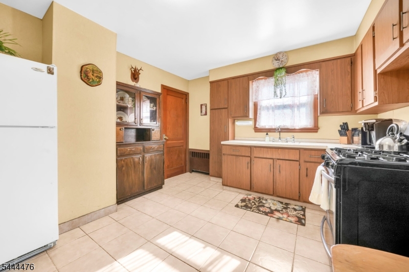 Residential in Clifton City 4