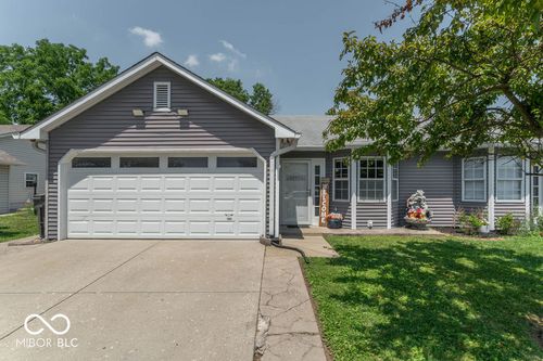 20 Medina Ln, Indianapolis, IN, 46227-9407 | Card Image