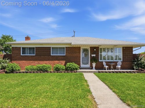 33810 Brookshire Dr, Sterling Heights, MI, 48312-6510 | Card Image