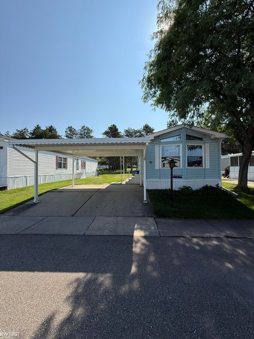 11 Peach Tree Dr, Davison, MI, 48423-9123 | Card Image