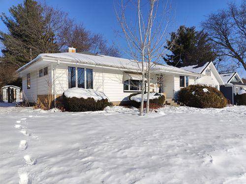 1424 W American St, Freeport, IL, 61032-4706 | Card Image