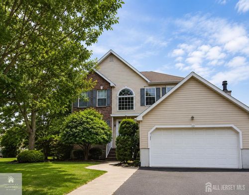 13 Airdale Dr, Kendall Park, NJ, 08824-1493 | Card Image