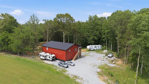 2010 Mosley Ferry Rd, Chapmansboro, TN, 37035-5203 | Card Image