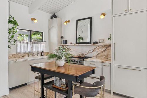 4352 Loma Riviera Ct, San Diego, CA, 92110-5503 | Card Image