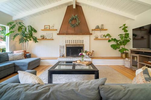 423 Nelson Rd, Scotts Valley, CA, 95066-3038 | Card Image