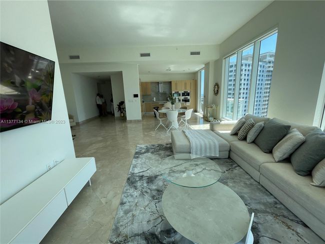 APT-2201 - 900 Brickell Key Blvd, Condo with 3 bedrooms, 4 bathrooms and null parking in Miami FL | Image 31