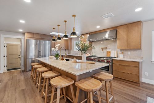 11446 S Mountain Ridge Cir, Sandy, UT, 84092-5647 | Card Image