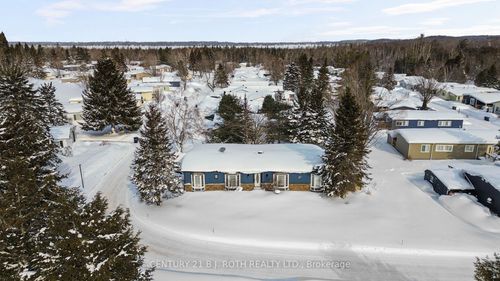 1 Maple Cres, Oro Medonte, ON, L0L1T0 | Card Image