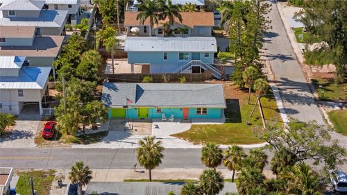204 29th St, HOLMES BEACH, FL, 34217-2108 | Card Image