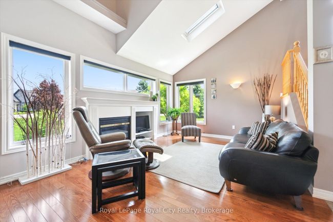 105 Riverwalk Pl, House attached with 2 bedrooms, 2 bathrooms and 3 parking in Rockwood ON | Image 8