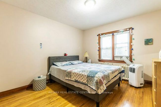 123 Krug St, Home with 5 bedrooms, 3 bathrooms and 3 parking in Kitchener ON | Image 7