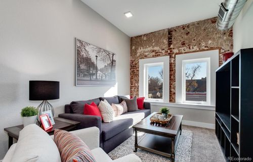 ste-210-300 S Logan St, Denver, CO, 80209-1884 | Card Image