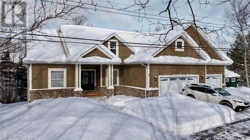 21 Lakeshore Dr, Pasadena, NL, A0L | Card Image