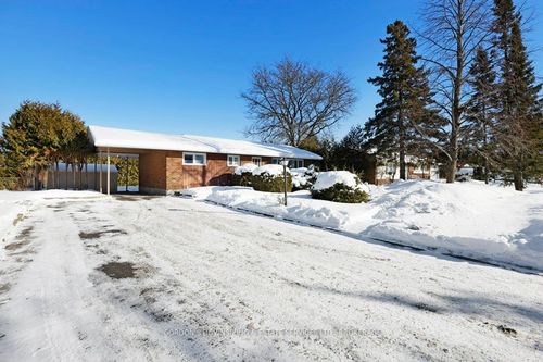 7 Attwood Cres, Nepean, ON, K2E5B1 | Card Image