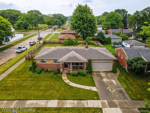 28460 Palm Beach Dr, Warren, MI, 48093-8220 | Card Image
