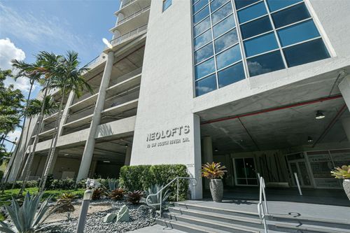 apt-1704-10 Sw South River Dr, Miami, FL, 33130-1482 | Card Image