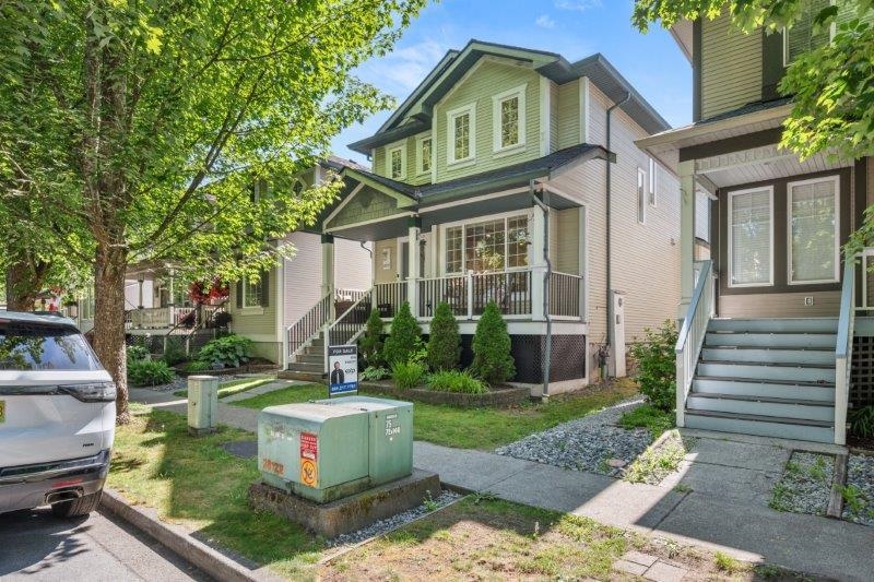 Residential in Maple Ridge 4