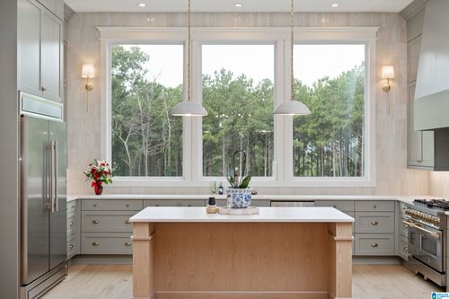 340 Billingsley Dr, SYLACAUGA, AL, 35151-5589 | Card Image