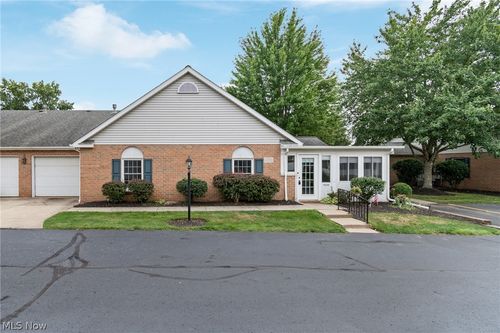 1530 Rhine River Rd Nw, Uniontown, OH, 44685-7338 | Card Image