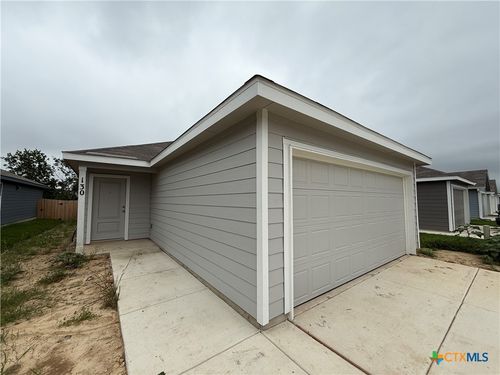 130 Pastar Bnd, Seguin, TX, 78155 | Card Image