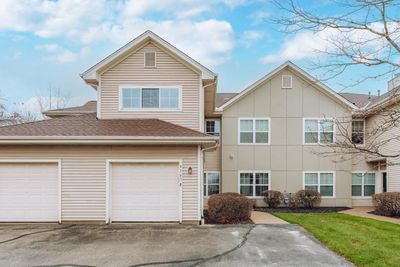 B - 9363 S Cobblestone Way, Condo with 2 bedrooms, 2 bathrooms and null parking in FRANKLIN WI | Image 1