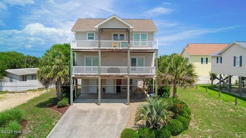 110 Mangrove Dr, Emerald Isle, NC, 28594-2513 | Card Image