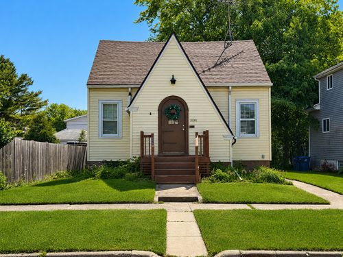 1141 Victoria Ave, North Chicago, IL, 60064-1336 | Card Image