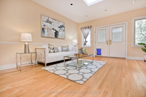 62 Keystone Ave, Toronto, ON, M4C1H4 | Card Image