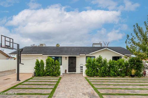 832 E Dolphin Ave, Mesa, AZ, 85204-3402 | Card Image