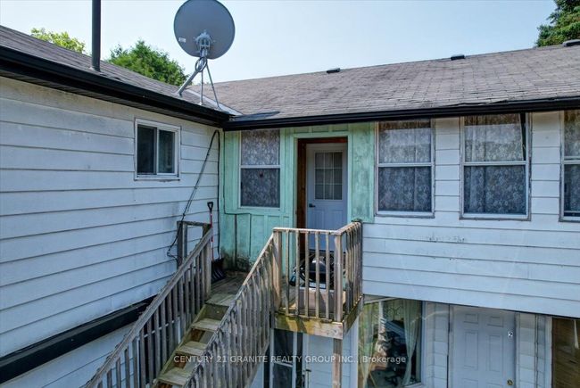2289 Loop Rd, Home with 6 bedrooms, 4 bathrooms and 4 parking in Wilberforce ON | Image 35