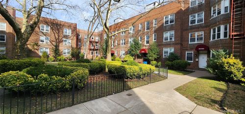 3-m-141-19 78th Rd, Flushing, NY, 11367-3347 | Card Image