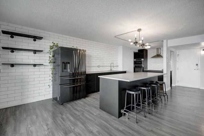 2912 - 221 6 Avenue Se, Home with 2 bedrooms, 1 bathrooms and 2 parking in Calgary AB | Image 7