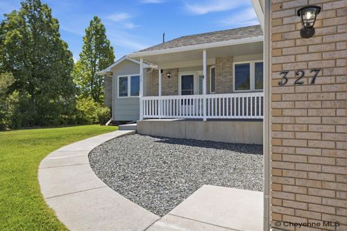 327 Cody St, Cheyenne, WY, 82009-3429 | Card Image