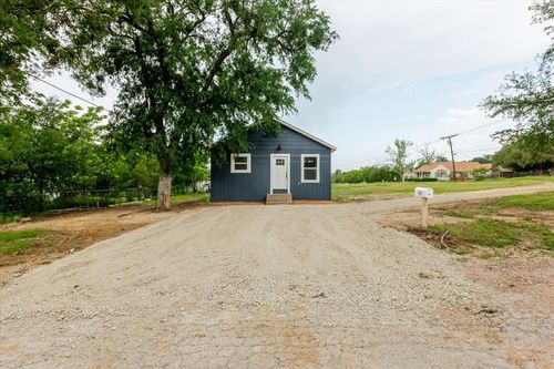 1202 Sw 11th Ave, Mineral Wells, TX, 76067-6230 | Card Image
