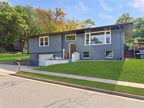 2417 Shale Ledge Rd, Eau Claire, WI, 54703-3339 | Card Image
