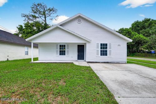 9076 3rd Ave, Jacksonville, FL, 32208-2104 | Card Image