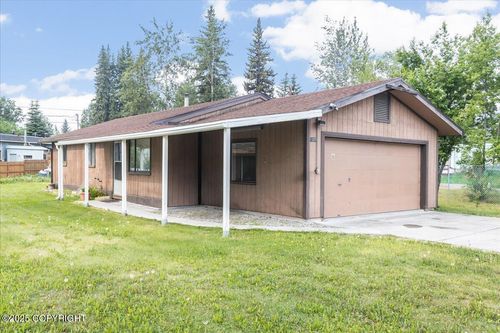1207 Warren St, Fairbanks, AK, 99701-1549 | Card Image