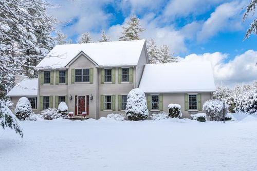 111 Aldrich St, Belchertown, MA, 01007-9571 | Card Image