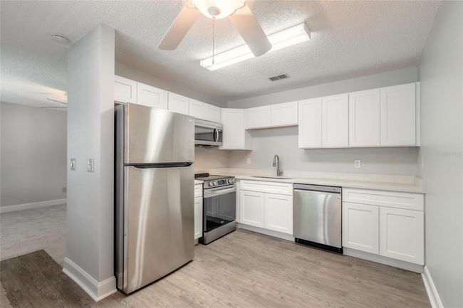 APT-101 - 1601 Big Tree Rd, Condo with 2 bedrooms, 2 bathrooms and null parking in South Daytona FL | Image 5