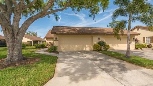 5905 Doral Dr, SARASOTA, FL, 34243-3842 | Card Image