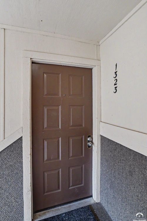 1323 Westbrooke St, Lawrence, KS, 66049-4050 | Card Image