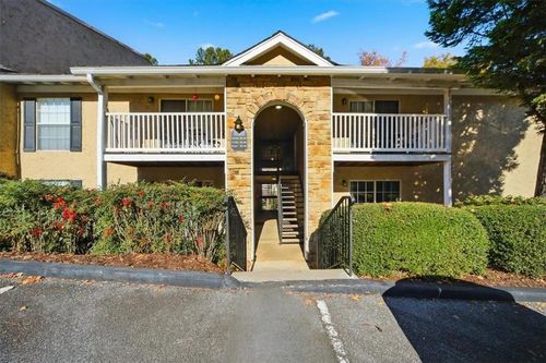 unit-205-3120 Seven Pines Ct, Atlanta, GA, 30339-5849 | Card Image