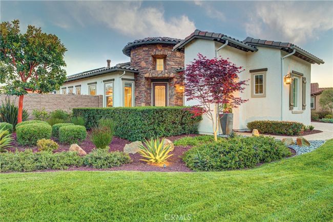 A gem with golf, lake and vineyard views! | Image 4