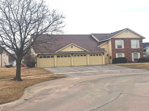 apt-c-4113 Lexington Ct Ne, Cedar Rapids, IA, 52402-7504 | Card Image