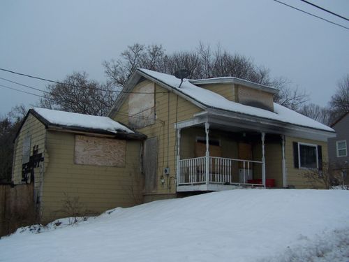 27 Baxter Avenue, Auburn, ME, 04210 | Card Image