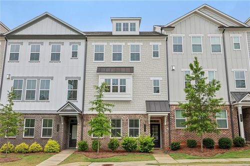 377 Danville Ave, Suwanee, GA, 30024-5637 | Card Image