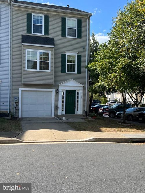 7111 Oberlin Cir, FREDERICK, MD, 21703-9466 | Card Image
